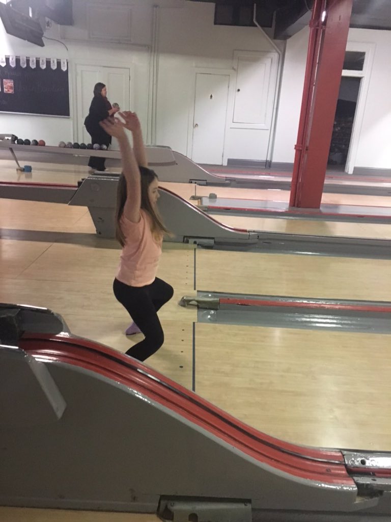 AuthorLMurphy's tweet photo. Had a blast bowling last night with the family. I won't say who won EVERY game, but the winner was the only non-female player. #ThatsAllImSaying #BoysRuleGirlsDrool #NotThatImBragging #DaddyIsTheChamp https://t.co/2eZiE9yKPu