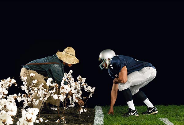 DARLA_ROCKS's tweet photo. The Great American Congregation that is Football:
How do photographs tell the story of citizenship in the United States? https://t.co/FSctMBBOey
#visionjustice #SocialSculpture #SBLive #SBLIIBLACKOUT #IXRentStrike
Hank Willis Thomas, The Cotton Bowl, Strange Fruit Series, 2011 https://t.co/hLGkG9NqKb