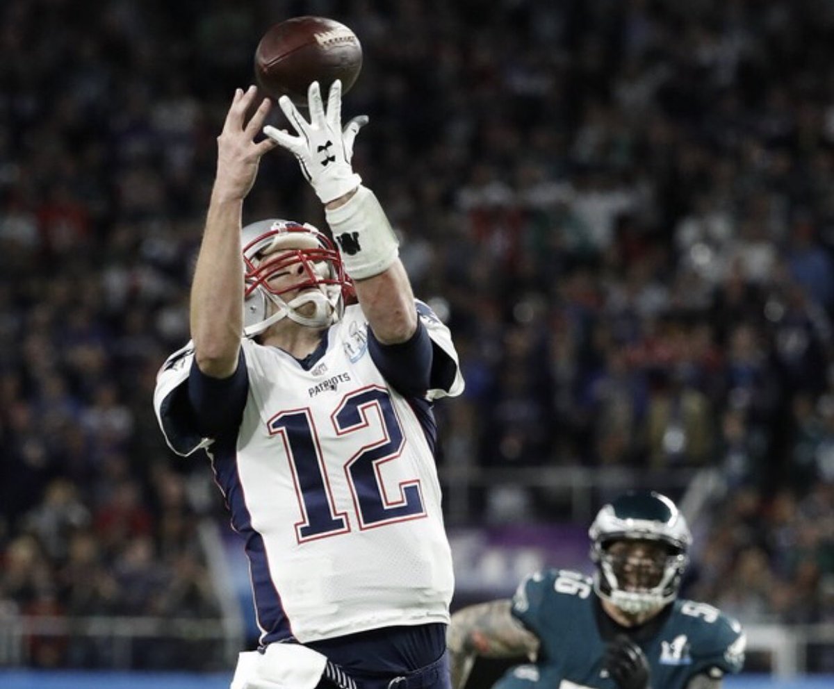StiltnerJillian's tweet photo. You vs the guy she told you not to worry about. #sorrybrady https://t.co/kqZCNhxKqK