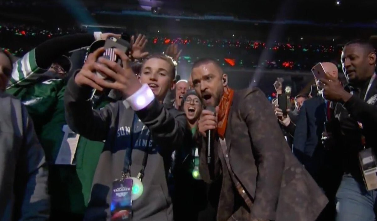 DerbyAcademy's tweet photo. Derby student featured with #justintimberlake during #superbowl #halftime show! #patriots #eagles https://t.co/XyRrPW9zcg