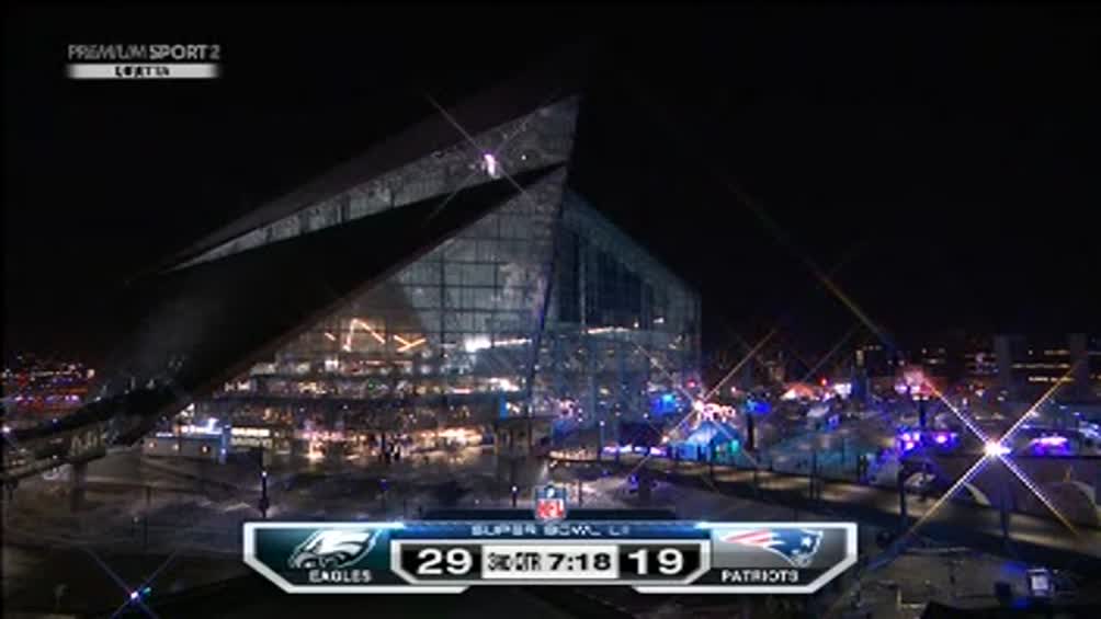 #NFLpremium
 #Touchdown ed extra point per gli #Eagles: #PatriotsEagles 19-29, punteggio discusso alla moviola, ma convalidato. #NFL #SuperBowl #SBLII