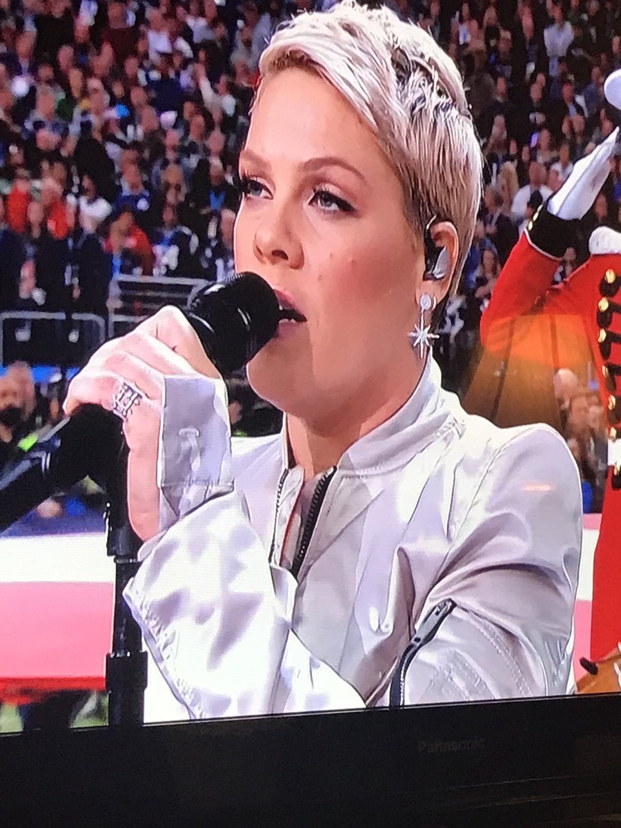 BooBoo92874's tweet photo. Even sick you rocked ❤️ #yourock #myhero #pinkisthebest https://t.co/cakysHzAKx