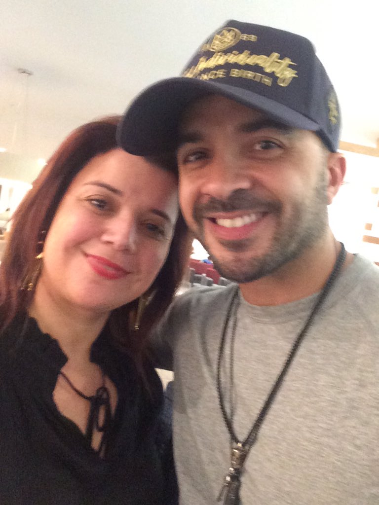 ananavarro's tweet photo. Unpaid non-Super Bowl ad: Ran into @LuisFonsi at the airport. We talked about Puerto Rico. He was just there 2 days ago. He tells me the beaches are open for business and the island desperately needs tourism. Folks, it's toasty warm there. Book your trip! 🌴🌴🌴 https://t.co/2jEhIRLmOV