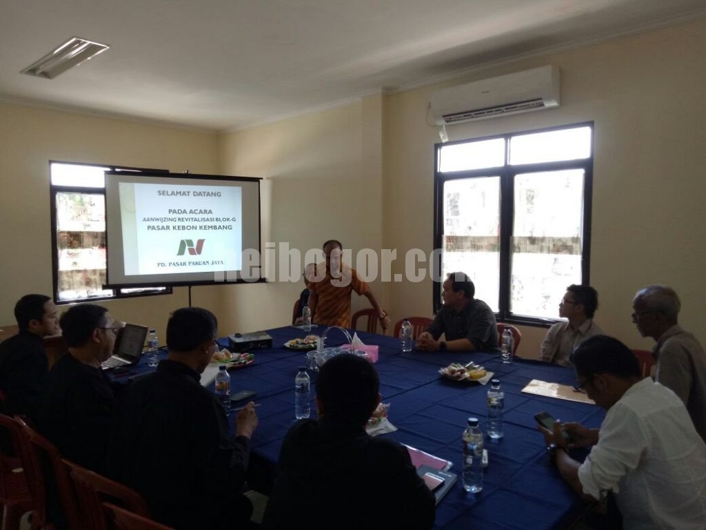 heibogor's tweet photo. Siap Revitalisasi Blok G Pasar Kebon Kembang, PDPPJ Lakukan Aanwijzing dengan Calon Investor - https://t.co/KouUgTrH27 https://t.co/GmGnRck1ZO