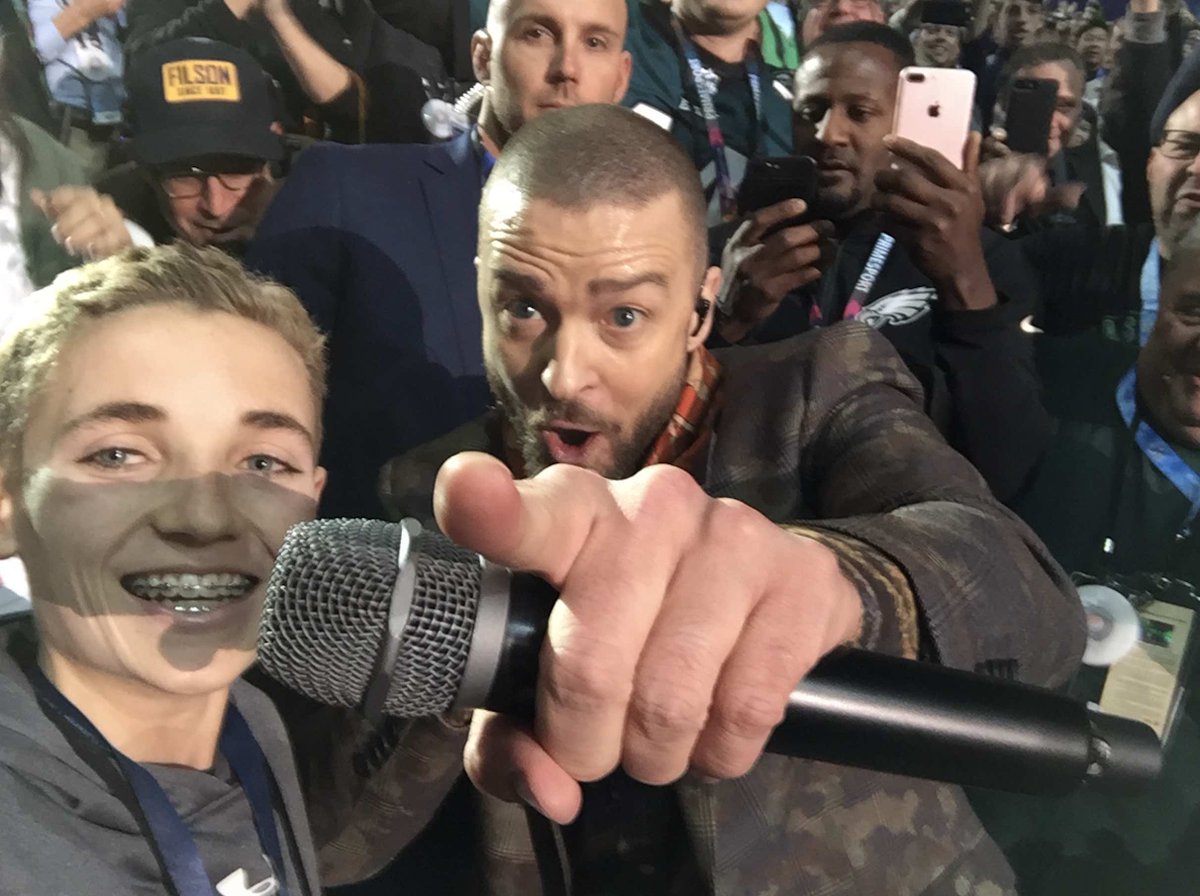 AND HERE IT IS.
#SelfieKid with @jtimberlake!

#HalftimeSelfie
#SuperBowlSelfie
#SuperBowl 
#PepsiHalftime