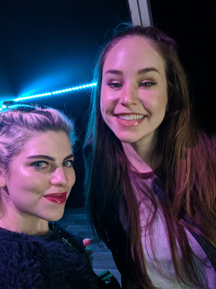 ChicSophistic's tweet photo. With my girl @SavAndStuff 🙋💕 #girlpower #friends #smiles https://t.co/v1BH17ZwkK