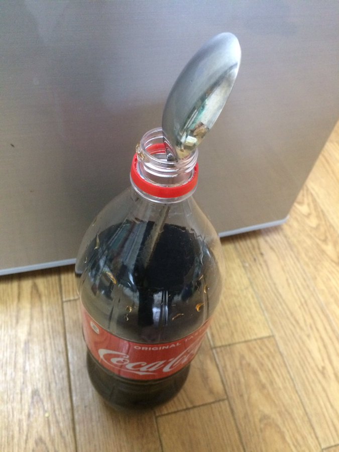 スプーン一つで炭酸飲料の炭酸抜けを防ぐ方法を徹底解説 検証有り