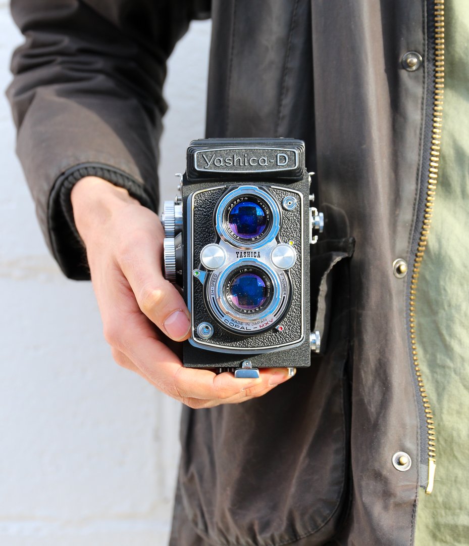 AcmeCameraCo's tweet image. Check it: #Yashica-D medium format camera. Double the lens, double fun! Snatch it in store or online. Open tomorrow at 8:30AM. #AcmeCameraCo.