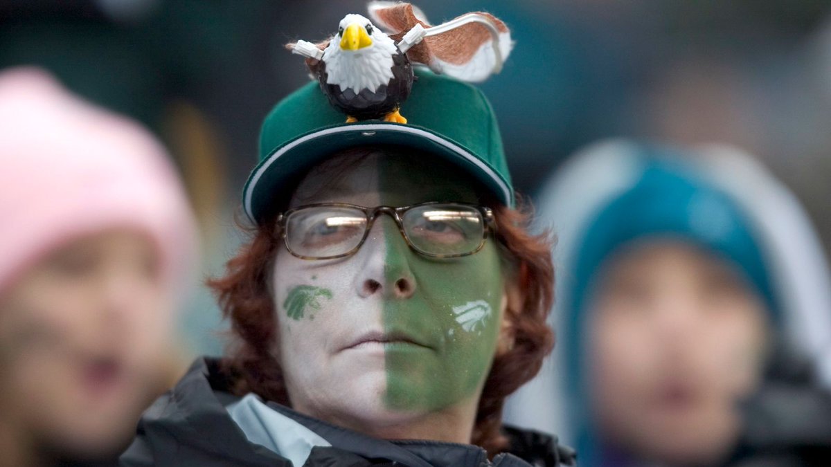 TheOnion's tweet image. ‘Well That’s Nice,’ Say Calm, Pleased Eagles Fans After Super Bowl Victory trib.al/s8zNpr3 #SuperBowl