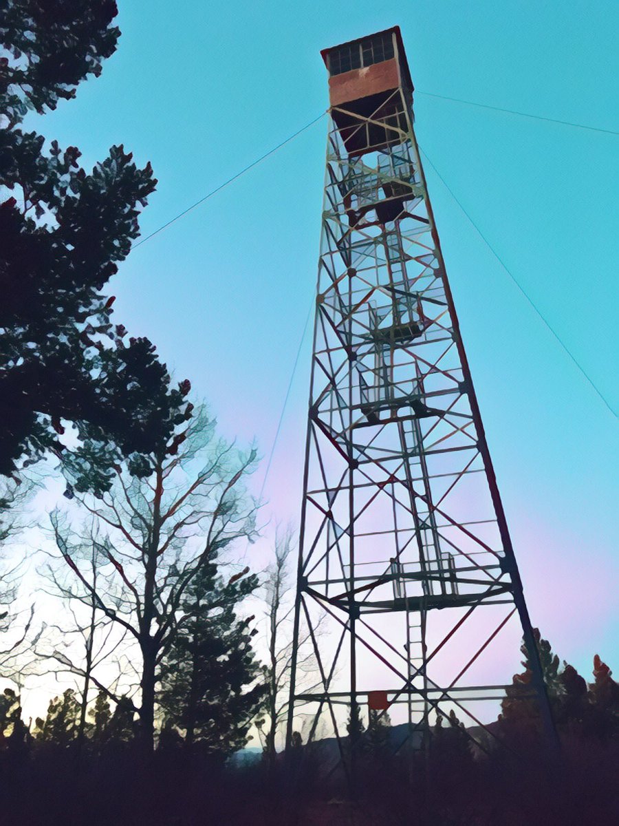 mcflashcard's tweet photo. San Mateo Fire lookout —Apache Kid — #cibolaNF https://t.co/35rpjbuOwv
