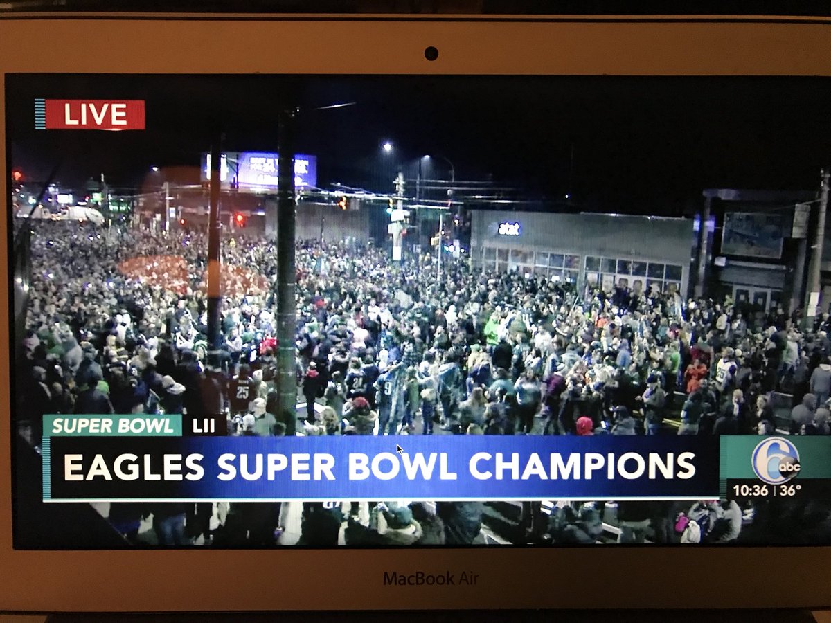 bobfine's tweet photo. Yeah baby!!!!! E-A-G-L-E-S....Eagles!!!! https://t.co/IsF6h2xAQw