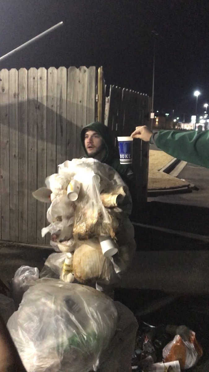 Hondo_Pearcy's tweet photo. @C_Otto20 had his duke fan cup thrown away at a hotel... he found it..
#dumpsterdiving @barstoolsports @DukeMBB @BarstoolBDevils https://t.co/UoCkmpG80r