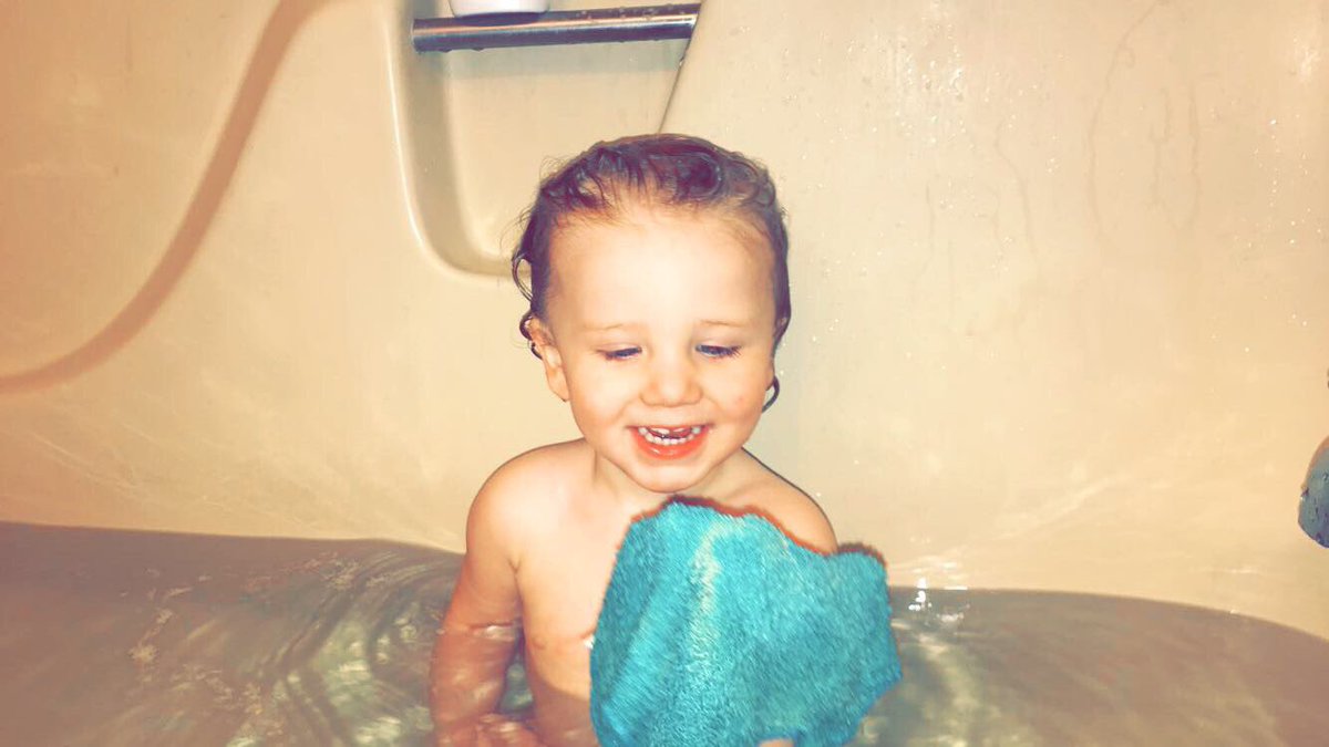 _caaait's tweet image. when bae lookin like a snack