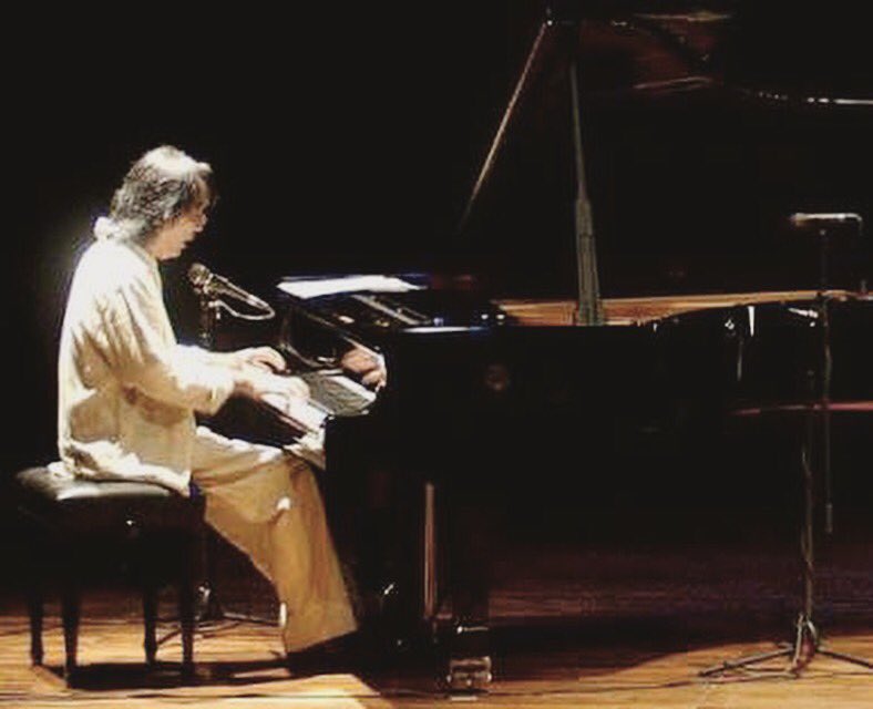 Selamat jalan mas Yockie Suryoprayogo.
Karyamu akan selalu menginspirasi dan dikenang.
#RestInPeace #yockiesuryoprayogo