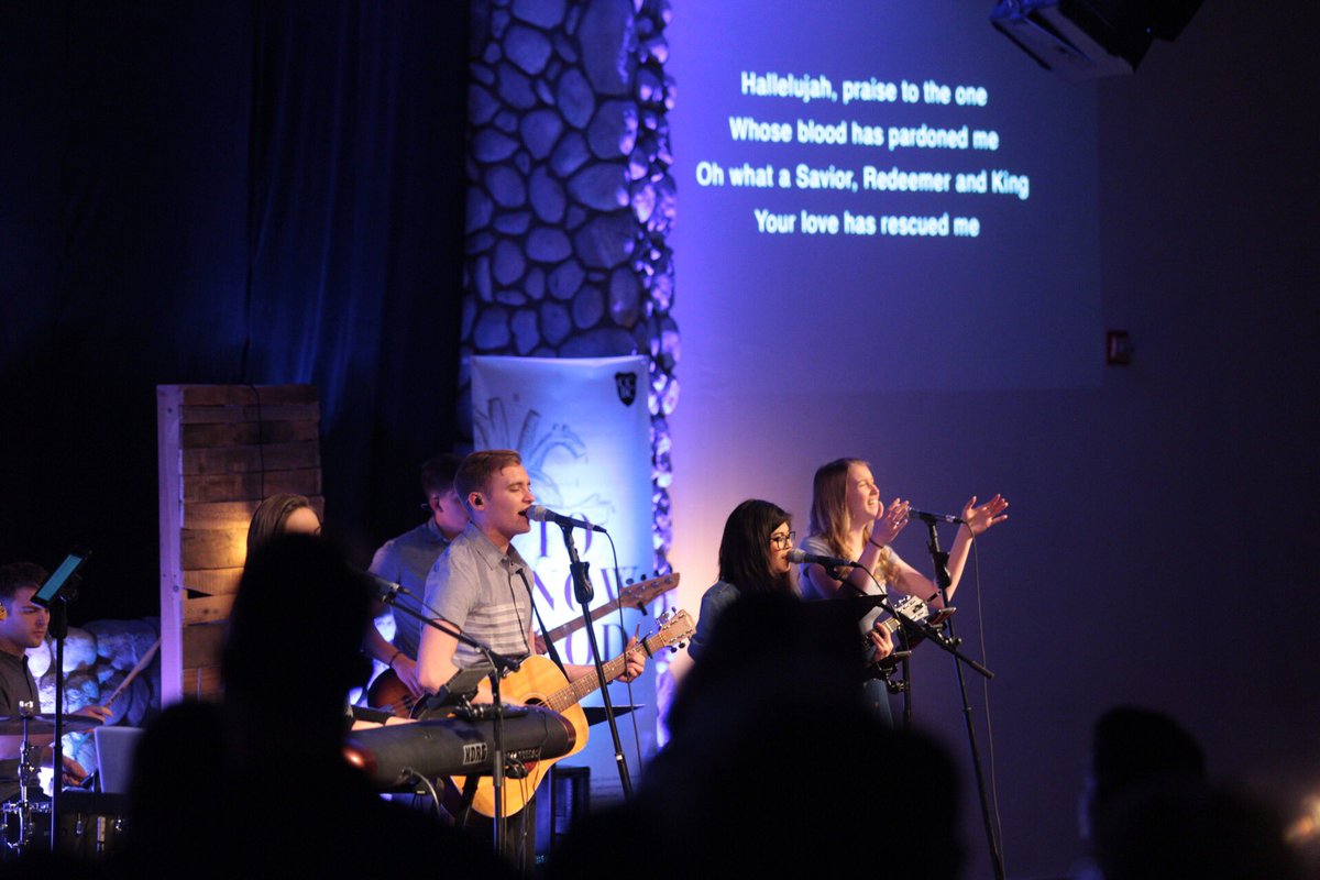 ccbcmurrieta's tweet photo. Tonight, students are participating in our first Sunday Night Chapel of the semester! Director @andydeane will be teaching on our semester theme, #ToKnowGod! Pray for our students as they continue to grow in His grace this semester. #CCBCSpring18 https://t.co/Iumq1ZT2Wm