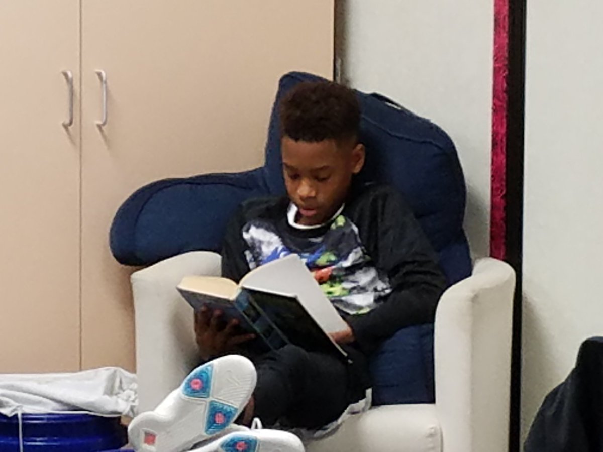 FrankElem5th's tweet photo. I am so blessed to have the best job in the world! Building life long readers and learners. What more could you ask for?
#Promise2purpose #growinggreatness #BeInspired @benfer5th https://t.co/tFlUiHMCcx