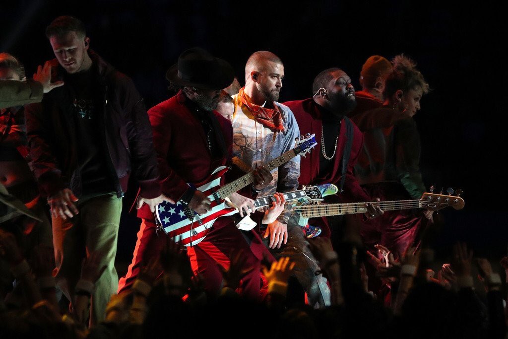 THETNKIDS's tweet photo. JT + The #TNKids rocking out on the world’s biggest stage. #SBLII #PepsiHalftime https://t.co/fqYGLVkUjC