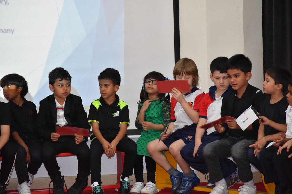 newlands_dubai's tweet photo. #Year1 #classpresentations #newlands https://t.co/eo6qphvCis
