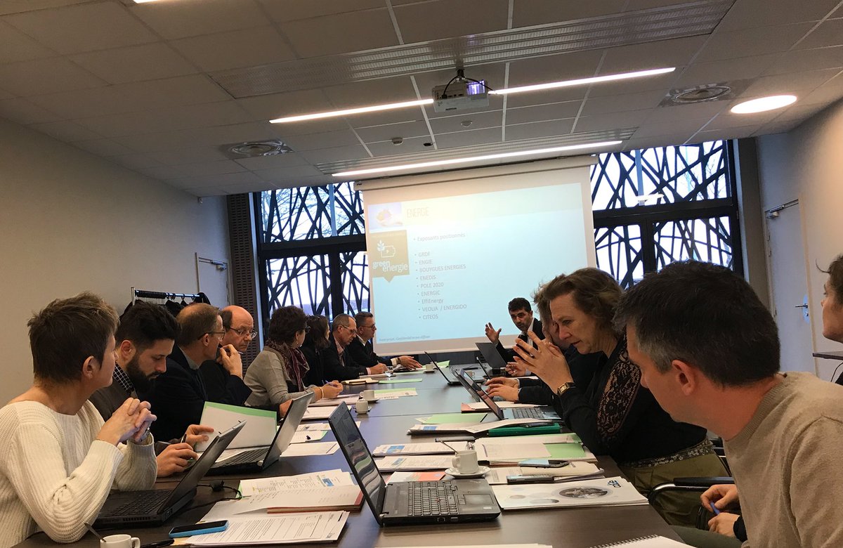 bruno_orange's tweet photo. Copil de My Green City 70 démos prévues, une belle ambition pour faire rencontrer la transition énergétique et numérique #rev3 https://t.co/CVpKt8ZRq8