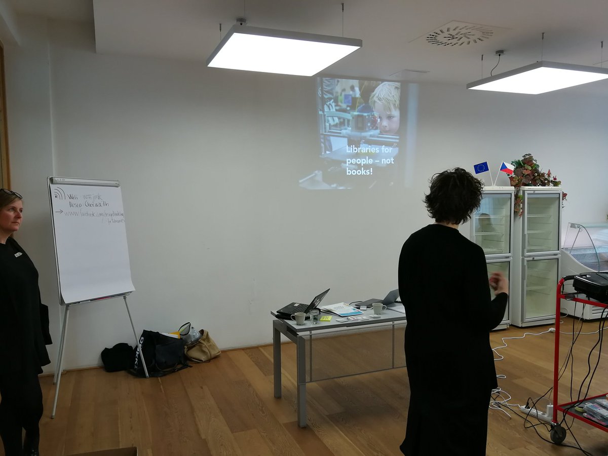 Jsme právě v Brně, kde startuje konference Sociální inovace v knihovnách. Na řadě jsou worskshopy s odborníky, např. z našeho oblíbeného Aarhusu. #socialinnovations #ftw https://t.co/hmtRno0CqF