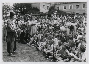 BlaiseMuseum's tweet photo. @Circomedia @circus250 We've got more @bristolarchives photos of #GoramFair on our website, plus lots of lovely memories of the acts that performed there. https://t.co/t0ONemVf6b #Circus250 #BristolCityOfCircus (Photo copyright: Bristol Archives) ^ad https://t.co/uiyyF1ahgh