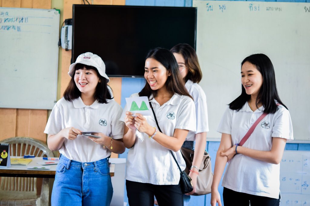 LCI RIGHT HERE – Victory secret