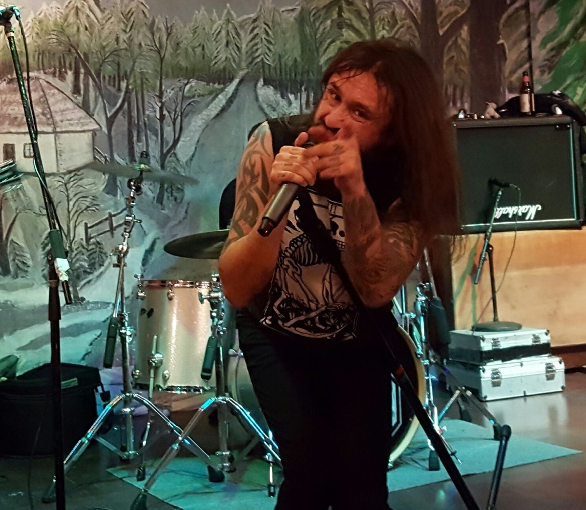 Buttermere2013's tweet photo. @MassiveWagons @tatooinechick @mojorox00   can't wait to see The Wagons again! Been too long 🤘🎸 https://t.co/gGVGOuwNFW