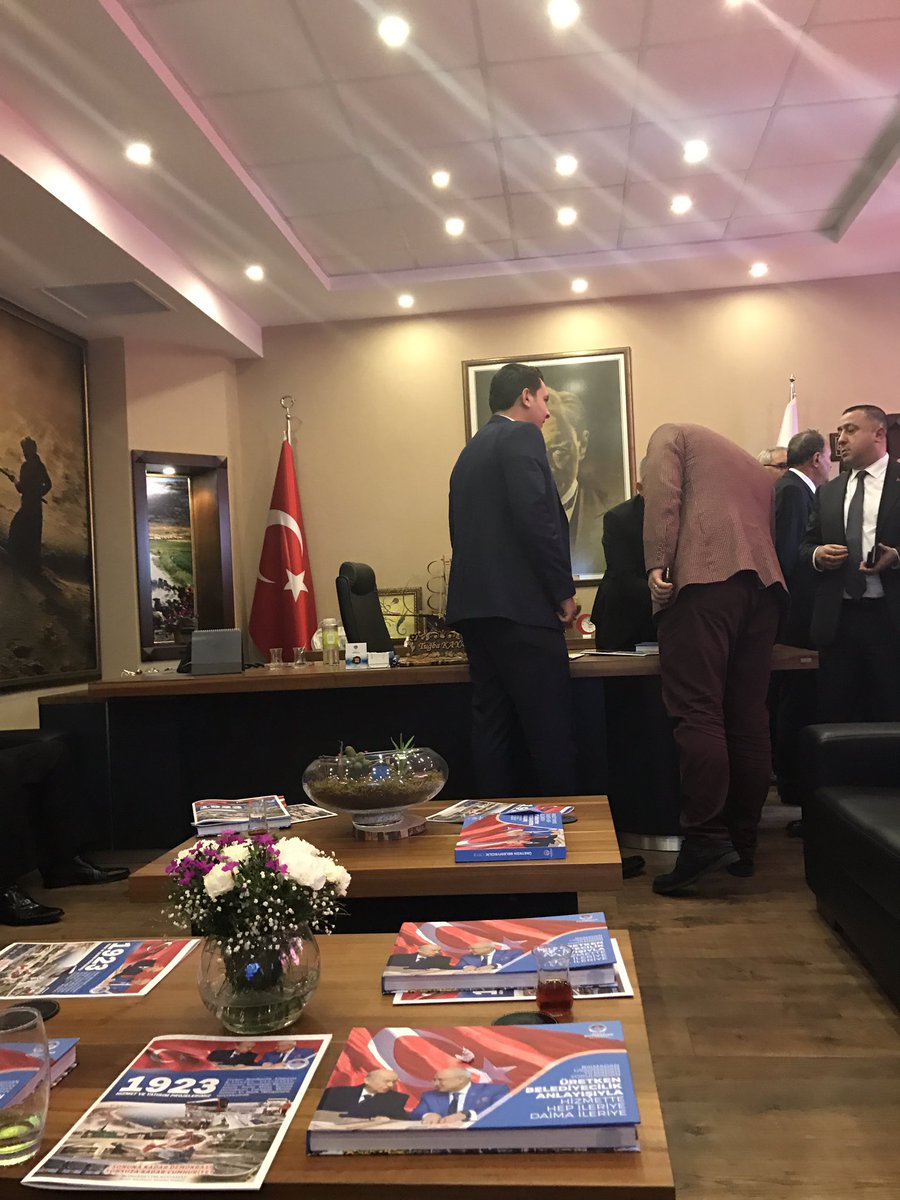 Sy DEVLET BAHÇELİ yi makamda beklerken Mersin
