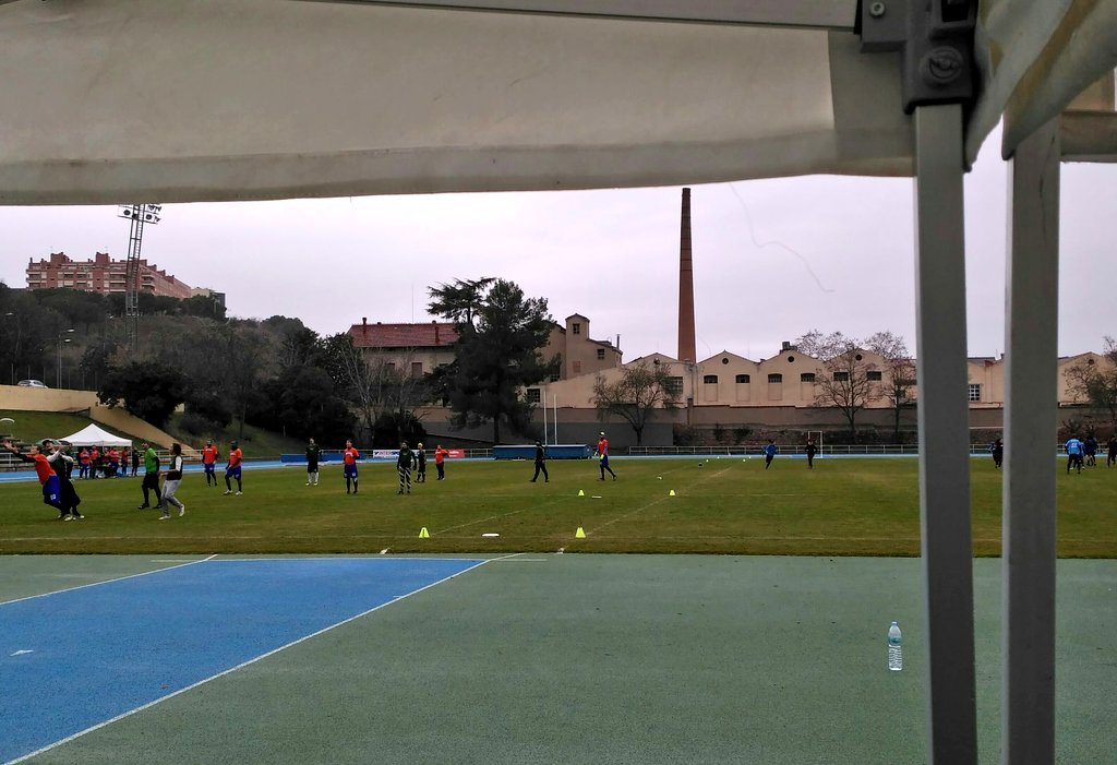 bravasultimate's tweet photo. Bravas, invictes i al capdavant de la classificació a 1a divisió després de la 1a jornada de #LligaCatalana sobre gespa, en un dia plujós i fred.
A 2a divisió portàvem un equip no mixte, amb la impossibilitat de disputar la classificació (3 victòries en 4 partits).
Enhorabona! https://t.co/yzgrk9JxS5