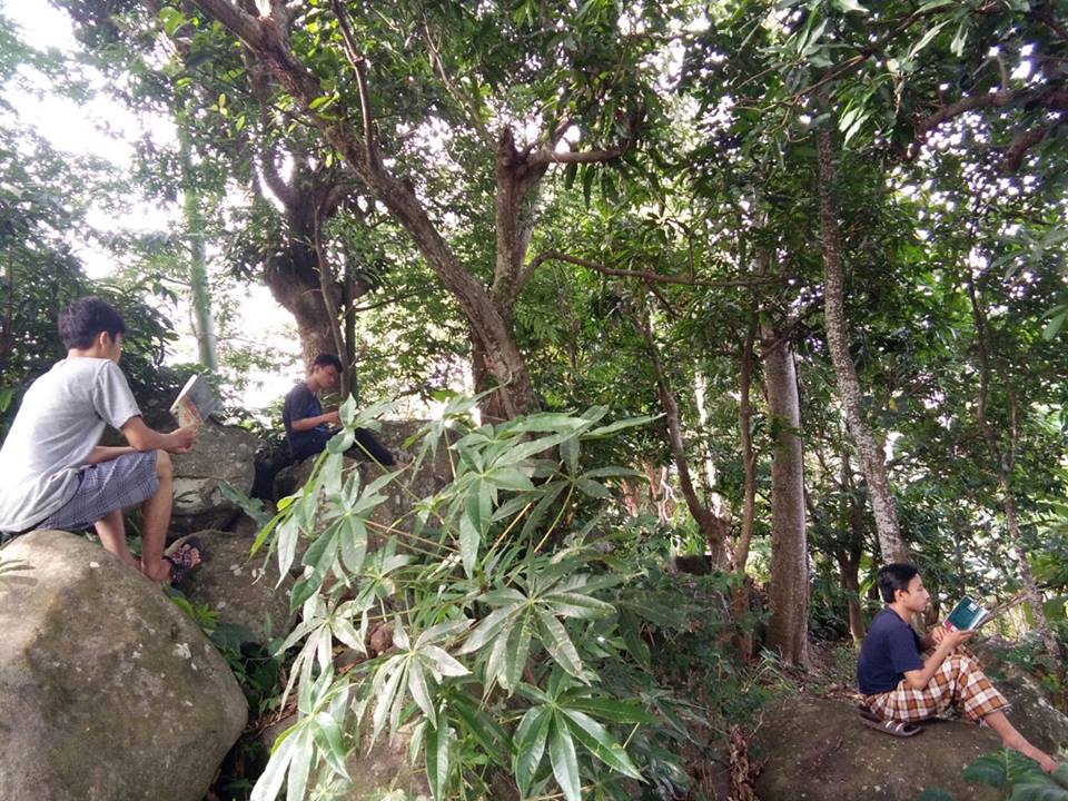 muhsawaluddin's tweet photo. Camp membaca dan tadabbur alam.
#PMIIUNHAS
#PergerakanZamanNow https://t.co/OKlVkdlzEN