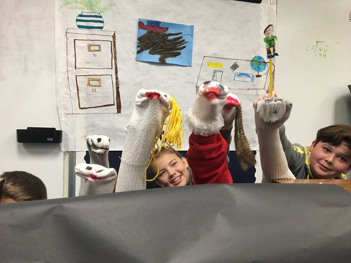 Doing stuff here at <a href="/DPPatriots/">De Portola Patriots</a> sixth grade #sphero, breakoutedu, Virtual Reality earthquakes, walk through ancient civilization