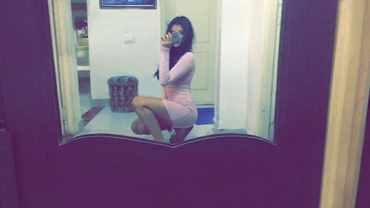 basicyetboujee's tweet photo. Be humble, sit down!! #KendrickLamar #MirrorSelfie #booty #model #hot #curves #squats #ootdfashion #lookbook #mylook #whatiwore #style #fashion #shotoniphone #fashionphotography #slayqueen @hmindia @FOREVER21INDIA @OnlyIndia @WhoWhatWear @ootd_style @MakeMeChic @Fashionista_com https://t.co/gQ3wbRtAsu