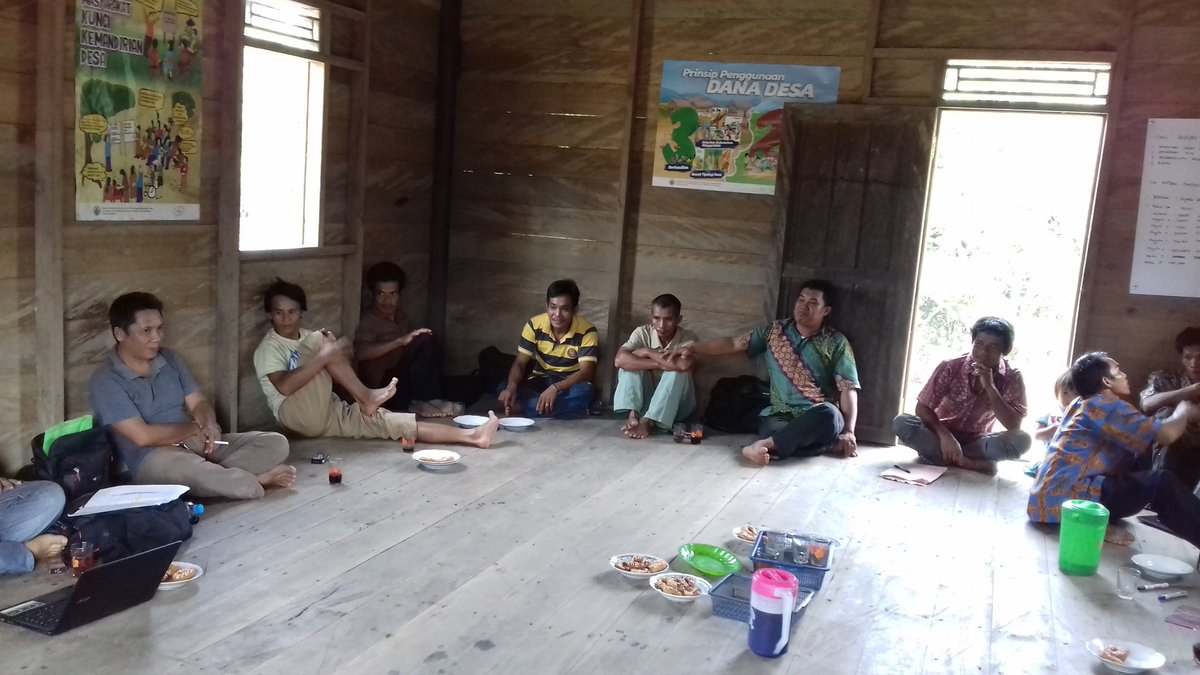 #PadatKaryaTunai
Pasti tepat masyarakat desa mayoritas pekerja lokal,butuh biaya untuk menafkahi keluarga mereka.
<a href="/Jokowi/">Joko Widodo</a>
<a href="/EkoSandjojo/">Eko P. Sandjojo</a>
<a href="/anwsanusi/">Anwar Sanusi</a>
<a href="/taufikmadjid71/">IG : taufik.madjid</a>
@fachrilabalado
<a href="/P3MDKalteng/">P3MD PROV KALTENG</a> 
<a href="/P3mdBaritoUtara/">P3MD Barut Kalteng</a>