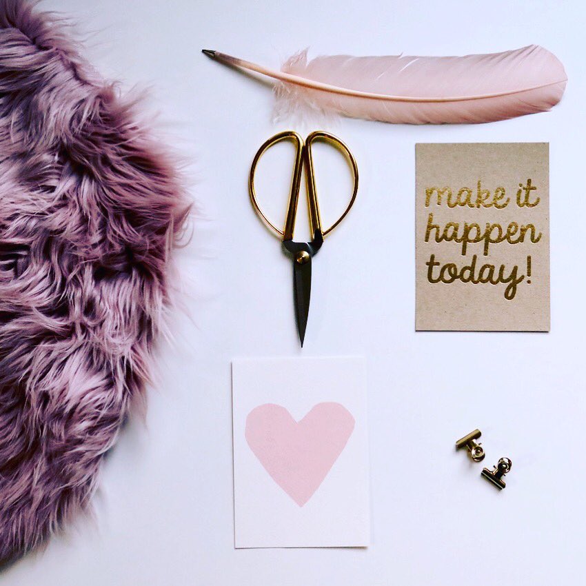 Time for a super productive week #OfficeInspo #Perfect10 #Perfect10BlackLabel #MobileBeauty #BeautyServices #BeautyInLondon #WomenWhoWork #TimeToGetOrganised #LookOfTheDay #Style #Chic #Inspirational #LuxuryLifeStyle #LuxeLife #StyleDiary #NewWeek #YouGoGirl #WorkingWomen #Monday