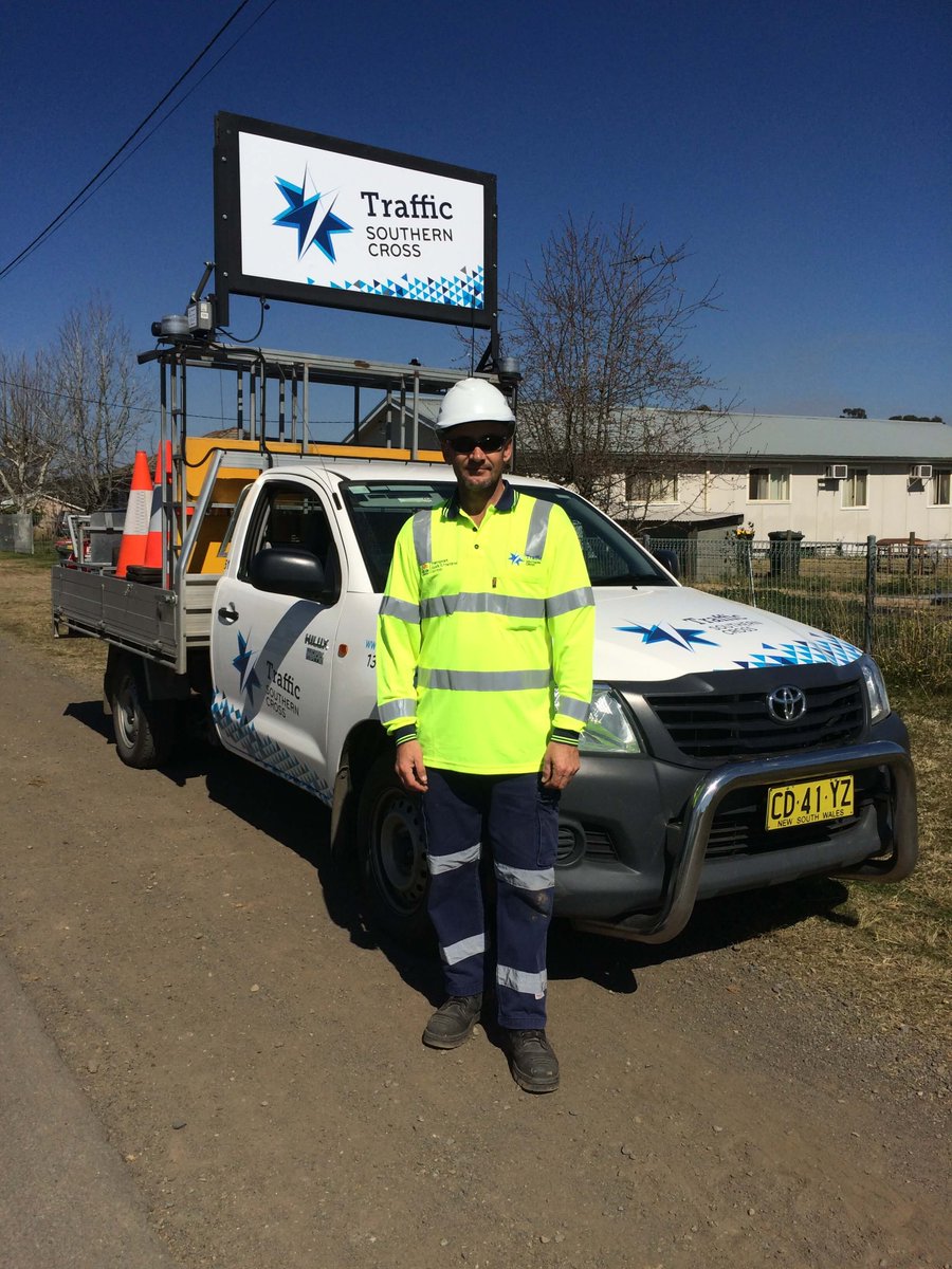 SCGroupTM's tweet photo. Our traffic control services are fully accredited and are available all year round. https://t.co/eQXkq8AIrC #SouthernCrossGroup #TrafficControlServices #TraffiController https://t.co/delEqWn5Xb