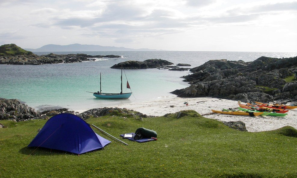 Take advantage of land and sea in your little (and big) boat and use the land for fun when you can.

microbudgetsailing.blogspot.co.nz/2017/02/all-as…