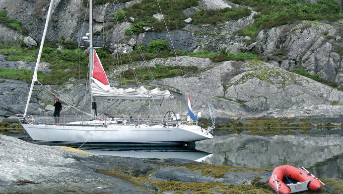 Take advantage of land and sea in your little (and big) boat and use the land for fun when you can.
Go on. The weathers getting better

microbudgetsailing.blogspot.co.nz/2017/02/all-as…