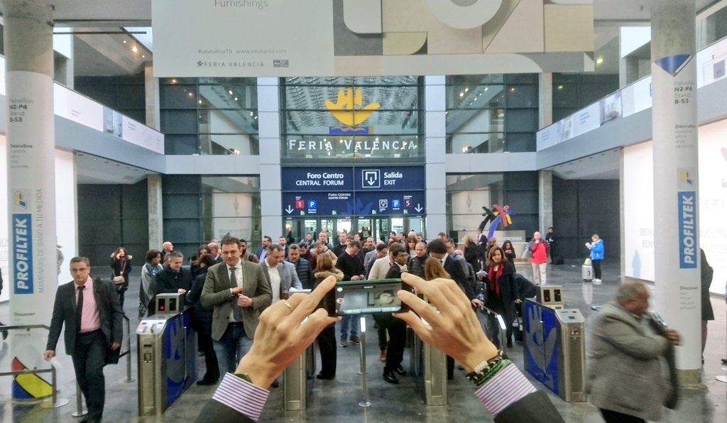 Cevisama's tweet photo. Desde primera hora de la mañana hay negocio en #Cevisama18. Nos espera una intensa y rentable semana para nuestros expositores y visitantes https://t.co/5UcJETLEC7