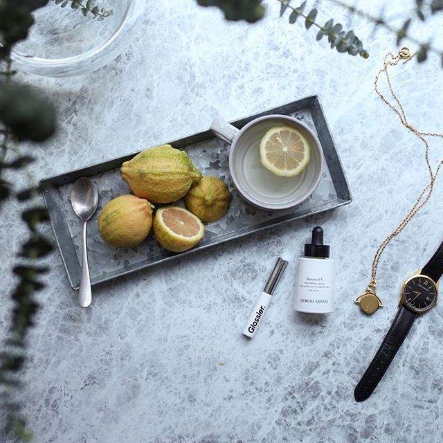 teuchterlife's tweet photo. Beaut AM tings... | #mondays #morninglight #pinklemons #lemonwater #spf #glossier #boybrow #bling #goldchain #gold #larssonjennings #celine #jewelry #eucalyptus #columbiaroadflowermarket #cleanse #detox #firstthingsfirst #photo #image #styling #layout #dโฆ https://t.co/VLeJjHYKc9 https://t.co/8sIE2J6cV8