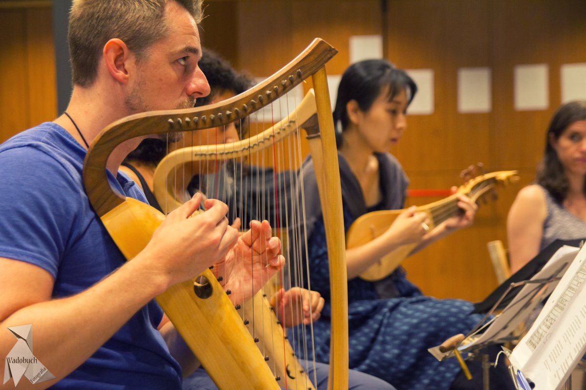 EarMusicBesalu's tweet photo. Registration open! “Voies & Instruments” #citole #portativeOrgan #harp #musa #psaltery #frestel #percussion #vielle #voice #guitern https://t.co/Kpene5S8hS https://t.co/oWOhY7FIcN