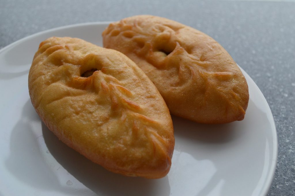 instabaking's tweet image. Try out this easy and simpel Cornish Rolls #recipe #recipes #snack #baking #cooking #nomnomnom goo.gl/pVfTTc