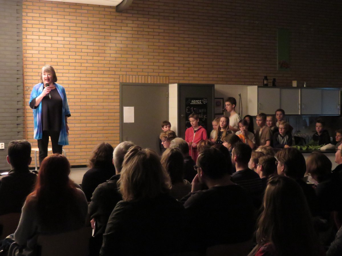 Vorige week vonden de jaarlijkse Gymasiumavonden plaats. Onze leerlingen wisten er weer een groot spektakel van te maken!