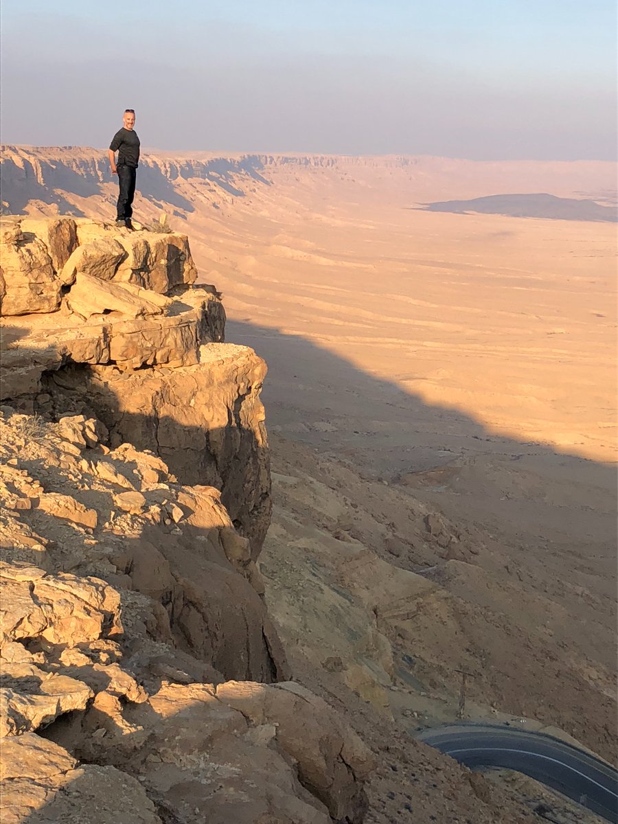 fivetothrive's tweet image. One good reason to keep fit #walking or #cycling is to get away from it all and explore great beauty in nature.#fivetothrive