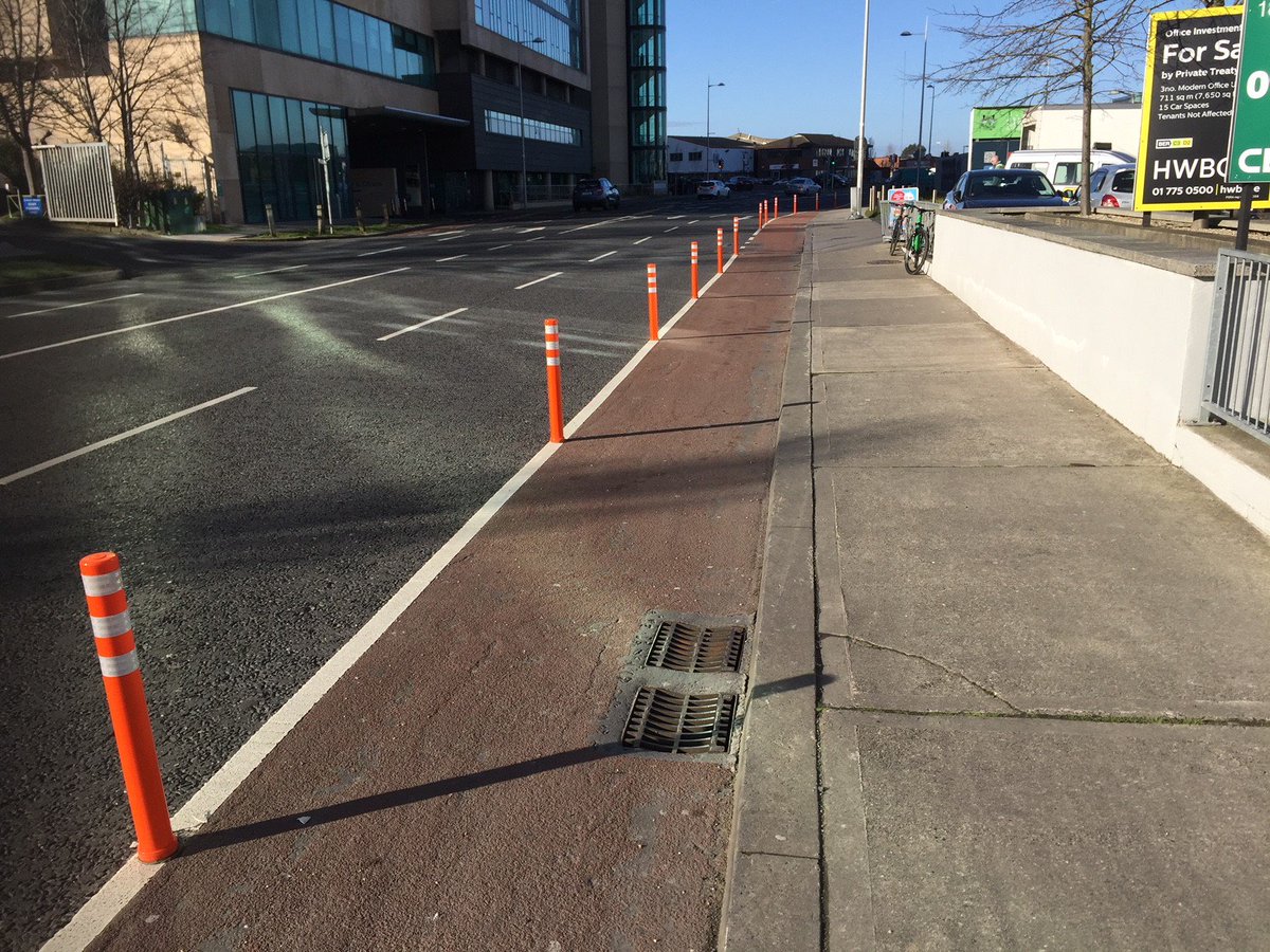 dlrcc's tweet photo. We have now installed twelve #flexible #reboundable #bollards outside Londis on Blackthorn Road, Sandyford.

Lets keep everyone safe! https://t.co/Te87LpoZRI