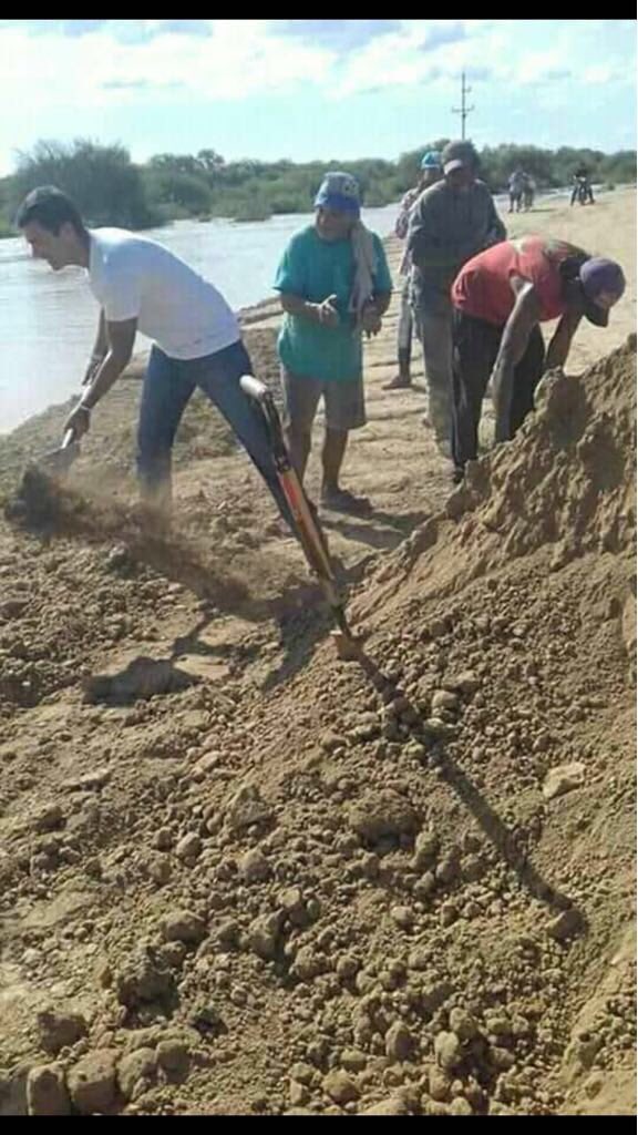 Cuando sea grande quiero tener el súper poder de trabajar y no ensuciarme, obvio que lo digo de puro envidioso, yo arranqué esta mañana hice la mitad y parezco un linyera.