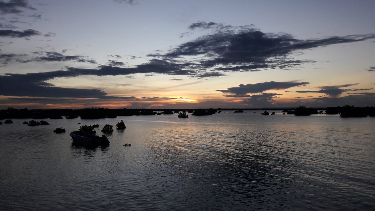 PA5X_HAM's tweet photo. #dxpeditionibo is QRT. It has been great to work from #iboisland and activate #iota #AF061 ! Thank you all for the support and pile-ups! Over 10,000 QSO's in the log and 140 DXCC' s worked! #c8x #c81g #hamradio #DX @PG5M https://t.co/mpeSWDjoUK