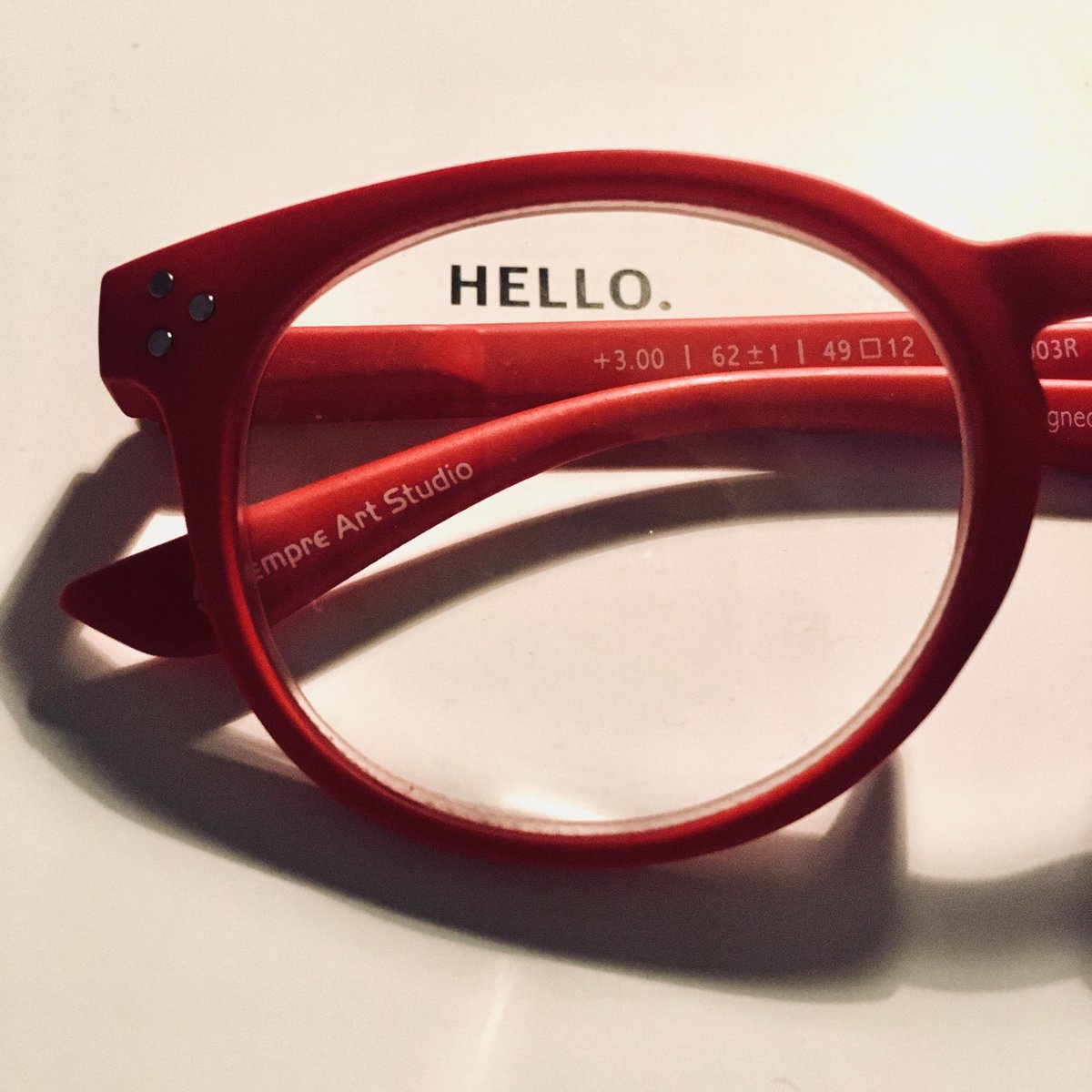 SempreArtStudio's tweet photo. Are you ready to go? Happy MONDAY 👓❣️🚀
#MondayMotivation #MondayMood #EnjoyLife  
✌️https://t.co/rKlu3ho4ZY https://t.co/lvgJQYnFl0