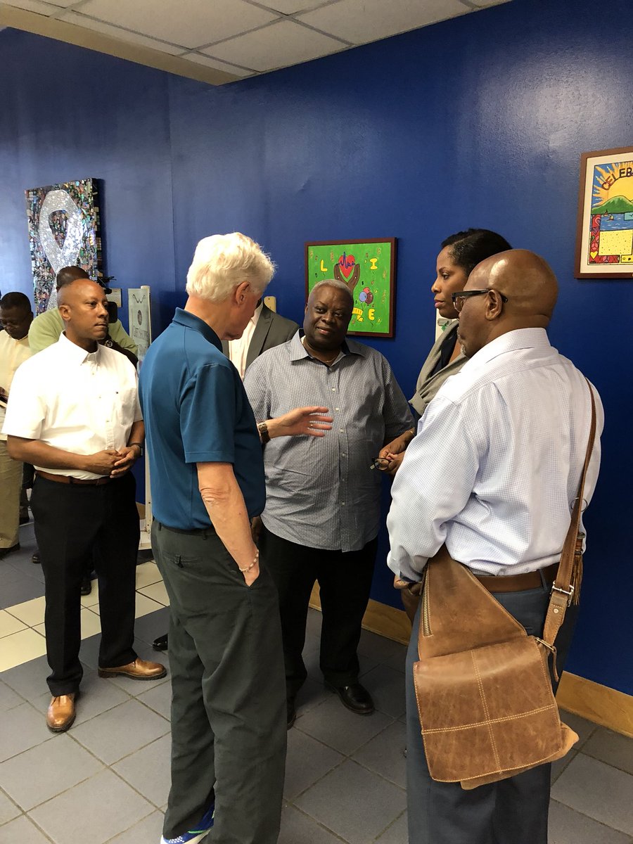 angelurena's tweet photo. Pres. @BillClinton, @GovernorMapp, &amp; Rep. @StaceyPlaskett are touring the  Schneider Regional Medical Center on St. Thomas. It operates a hospital and cancer center in St. Thomas and a primary health care facility in St. John. https://t.co/1xjD53p8vS