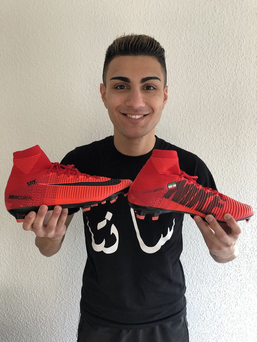 ShantaRonaldo's tweet photo. Time to heat up the pitch with my new @nikefootball #Mercurial #PlayFire🔥 boots! Ready to score some goals⚽️💪🤙 https://t.co/NnVcTw2fVj