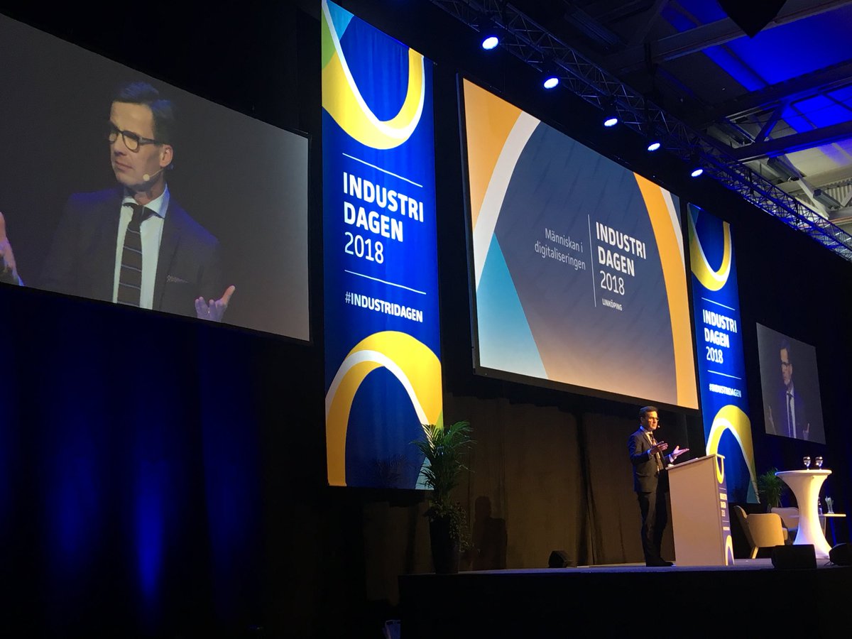 ostsvenskahk's tweet photo. ”Sverige behöver en nationell satsning för digitalisering och AI!” Ulf Kristersson vid #industridagen i Linköping. https://t.co/bGuNwF4uCi